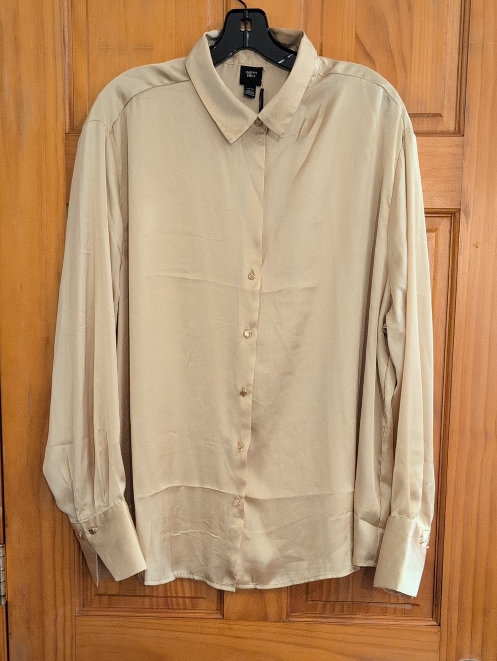 Autres Filles Button-Down Long Sleeve Shirt. Size XL